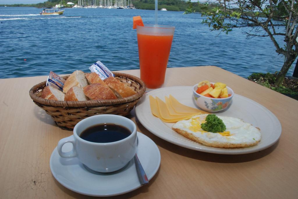 Hotel Olas 보카스 타운 외부 사진