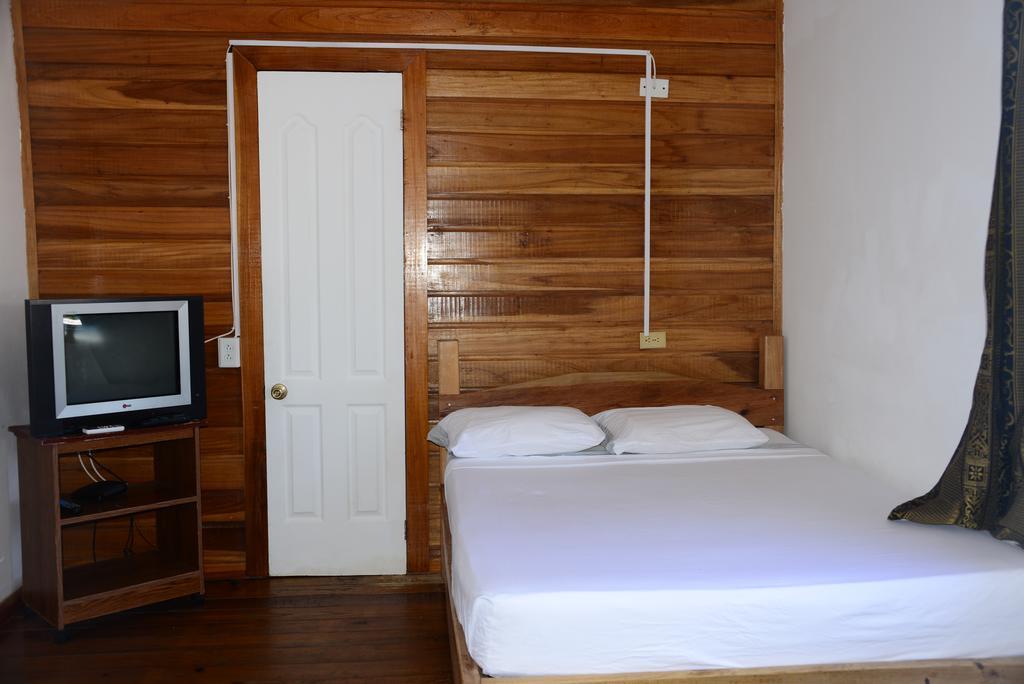 Hotel Olas 보카스 타운 객실 사진